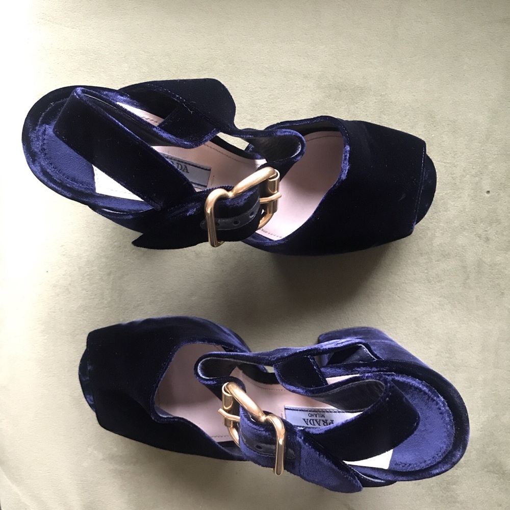 Prada platform heels. - Picture 3 of 4